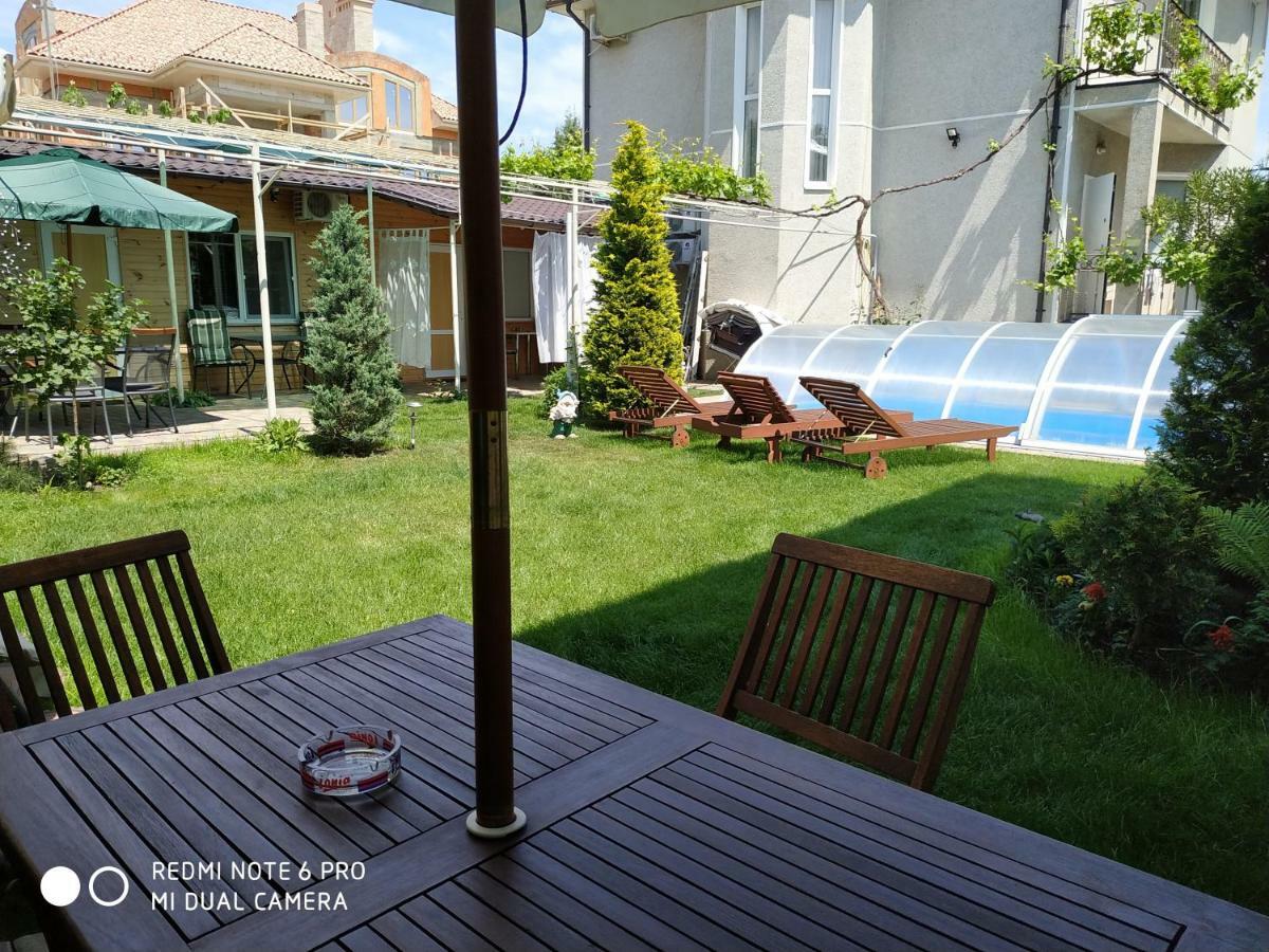 Guest House Butterfly Wing Odessa Zewnętrze zdjęcie