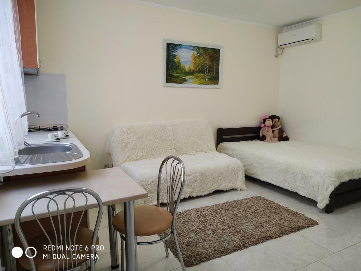 Guest House Butterfly Wing Odessa Zewnętrze zdjęcie